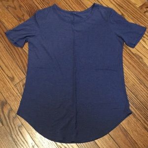 Lululemon Love Tee Crew BLUE size 6